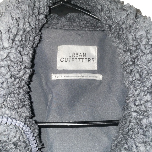 Urban Outfitters Sherpa Jacket - Picture 2 of 2